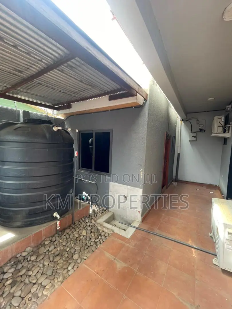 Furnished 3bdrm Duplex in West Legon for rent