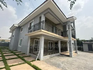 7bdrm House in Tema Community 12, Accra Metropolitan for sale