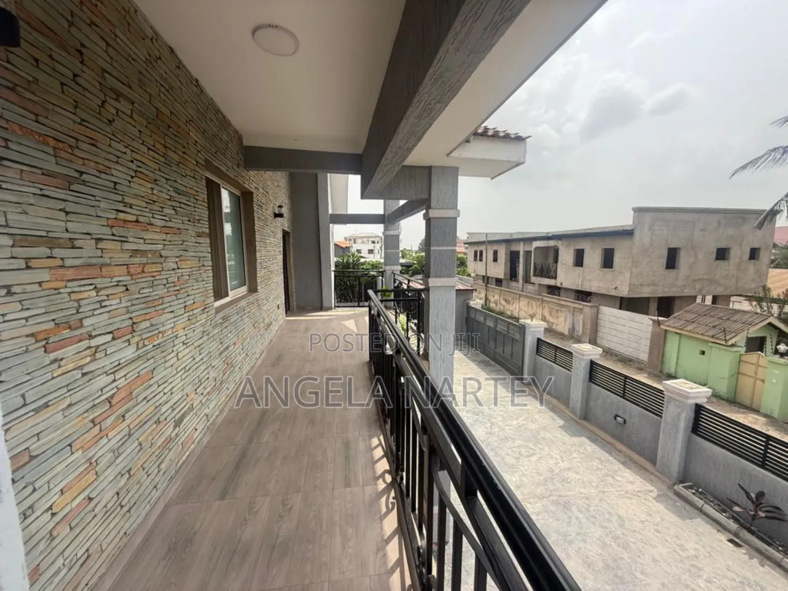 7bdrm House in Tema Community 12, Accra Metropolitan for sale