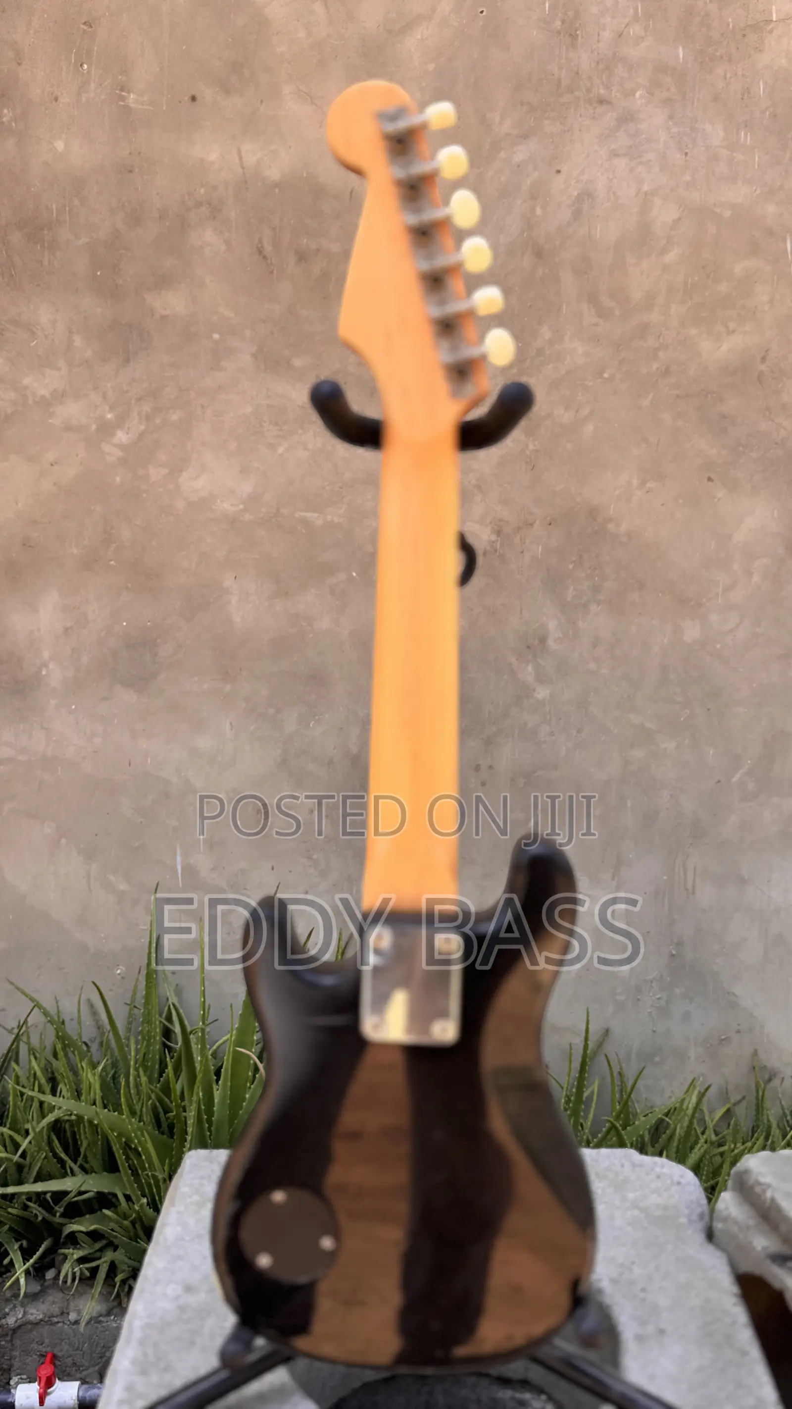 Small Body Electric Guitar