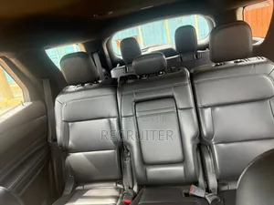 Ford Explorer XLT 4x4 2020 Black