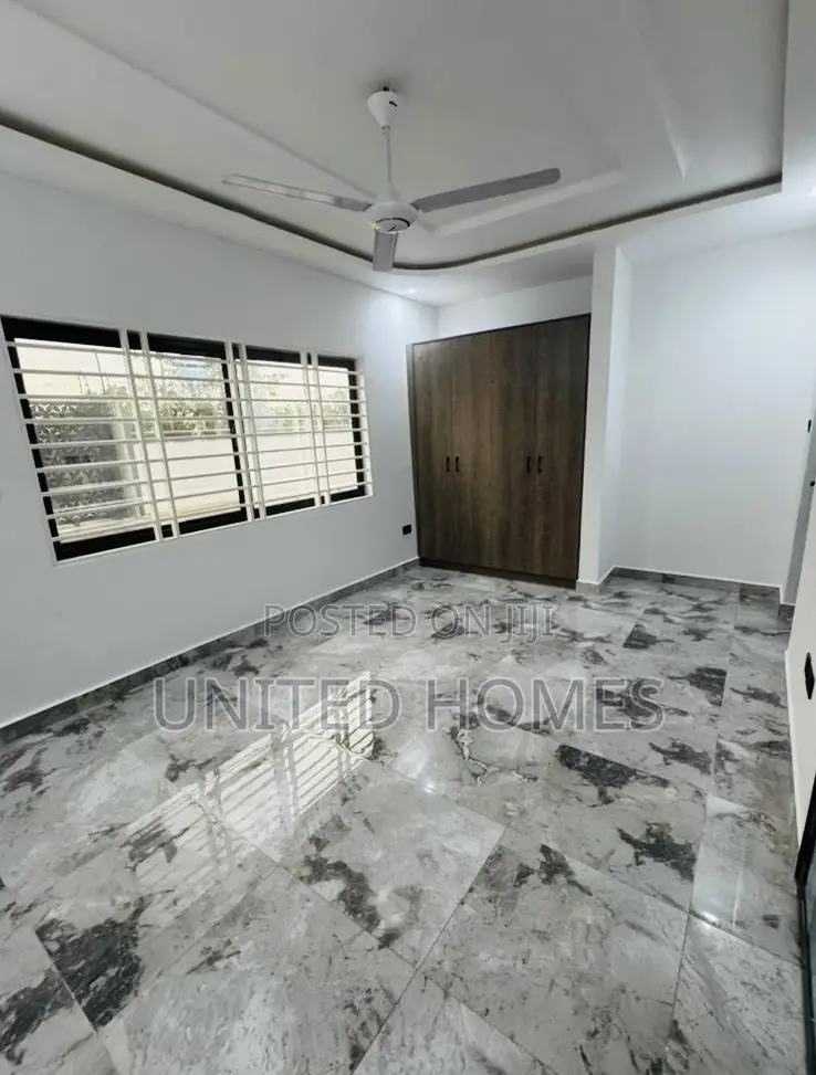 3bdrm House in Pokuase for sale
