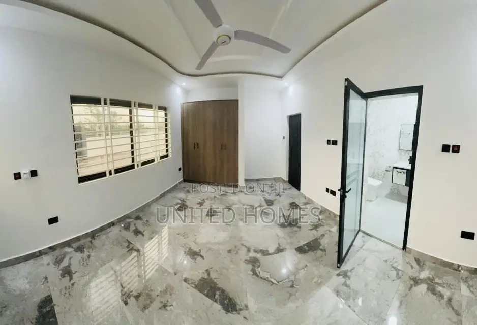 3bdrm House in Pokuase for sale