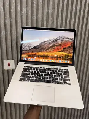 Laptop Apple MacBook Pro 2015 16GB Intel Core i7 SSD 512GB