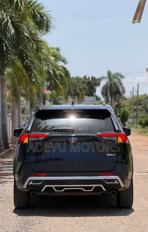 Toyota RAV4 Limited 2021 Black