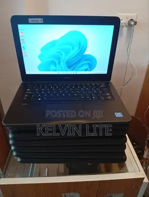 Laptop Dell Latitude 3380 4GB Intel SSD 128GB