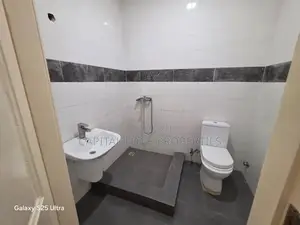 4bdrm Duplex in Adjiriganor for rent