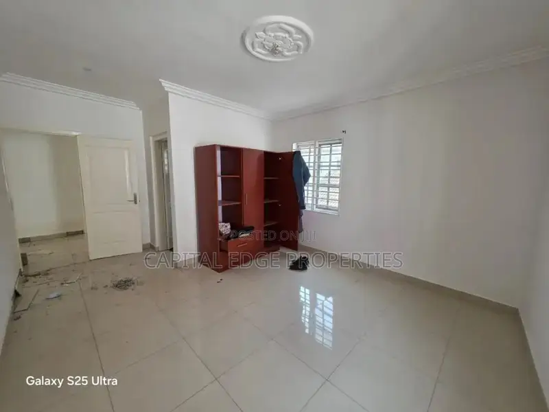 4bdrm Duplex in Adjiriganor for rent