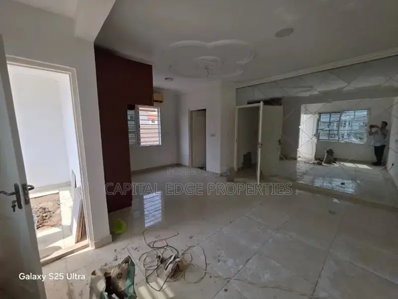 4bdrm Duplex in Adjiriganor for rent