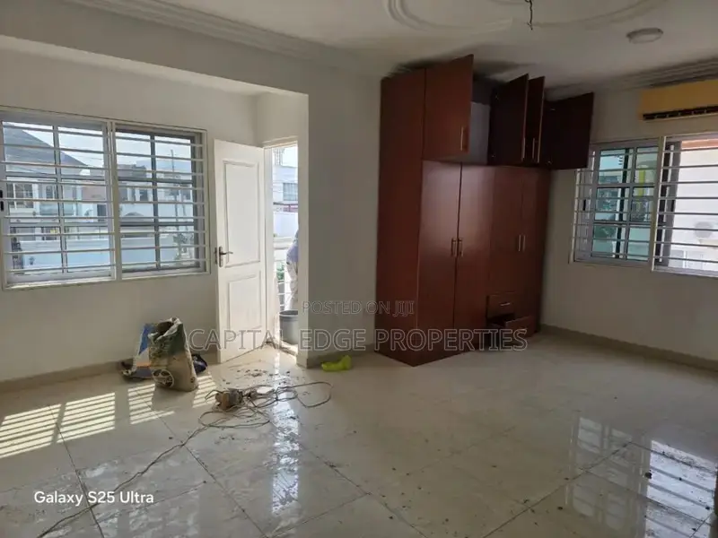 4bdrm Duplex in Adjiriganor for rent