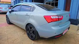 Kia Pride 2012 Gray