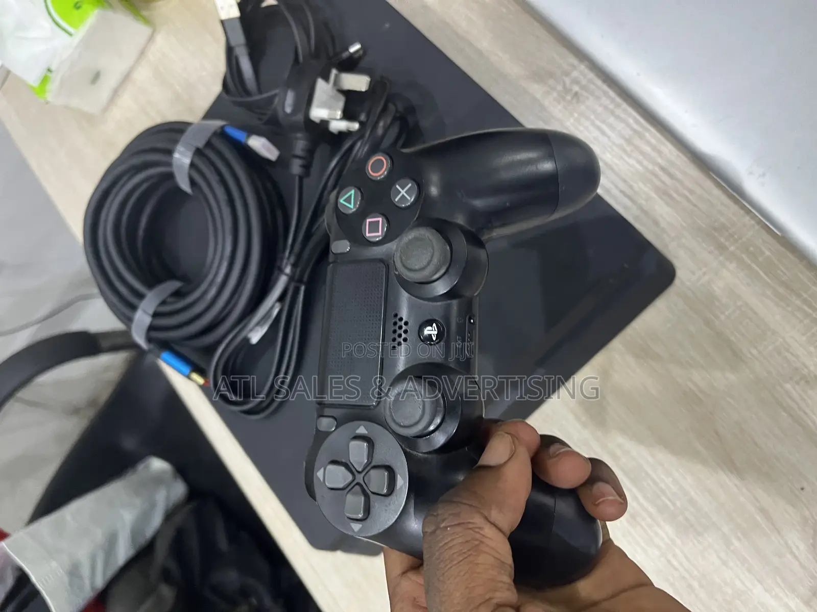 Ps4 Standard With 6 Games Installed