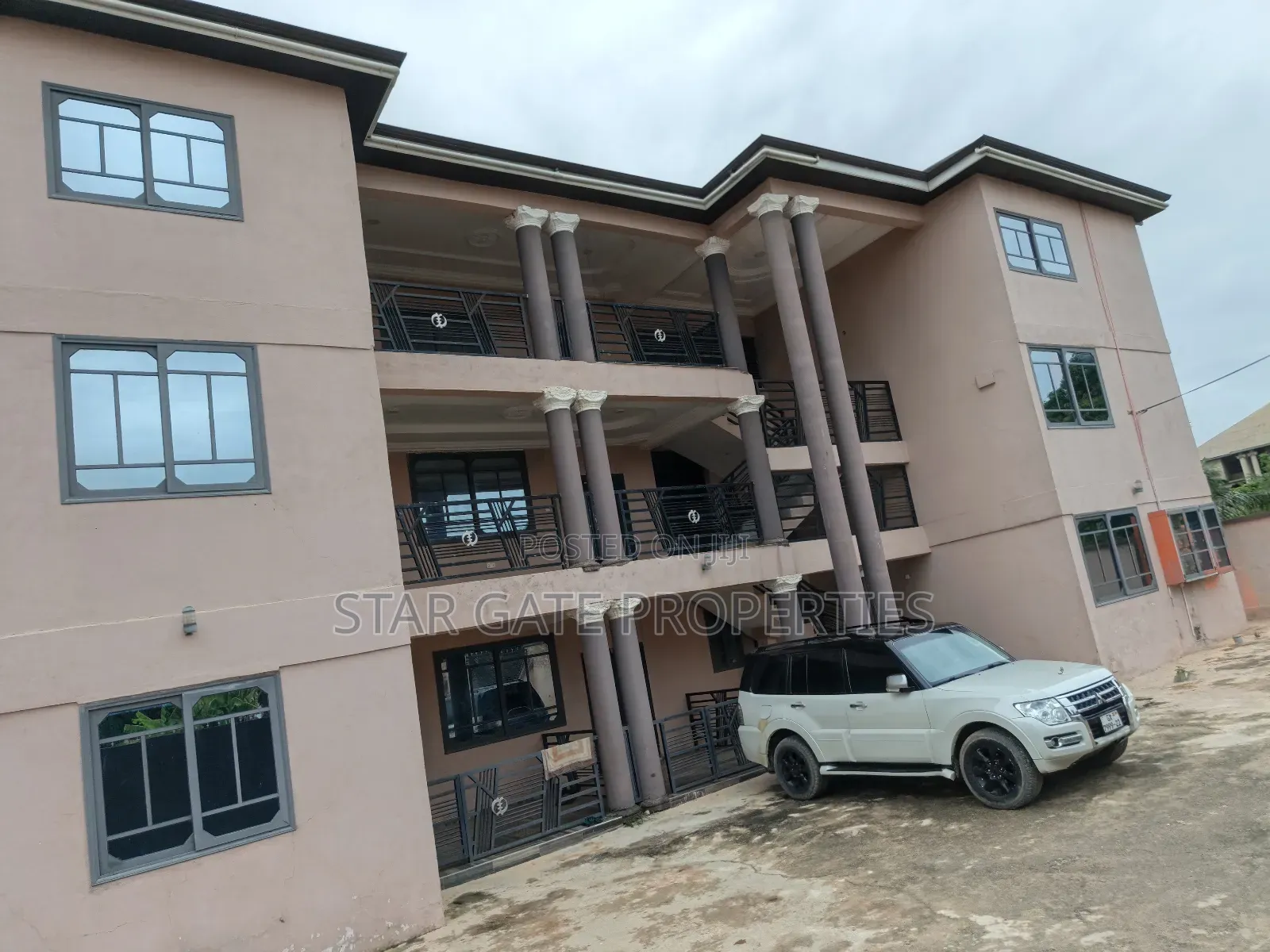 18bdrm Apartment in 18 Bedrooms, Kumasi Metropolitan for sale