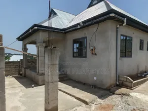 4bdrm House in Adesina, Kumasi Metropolitan for sale