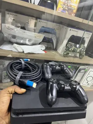Ps4 Slim With 6 Games 2 Controllers