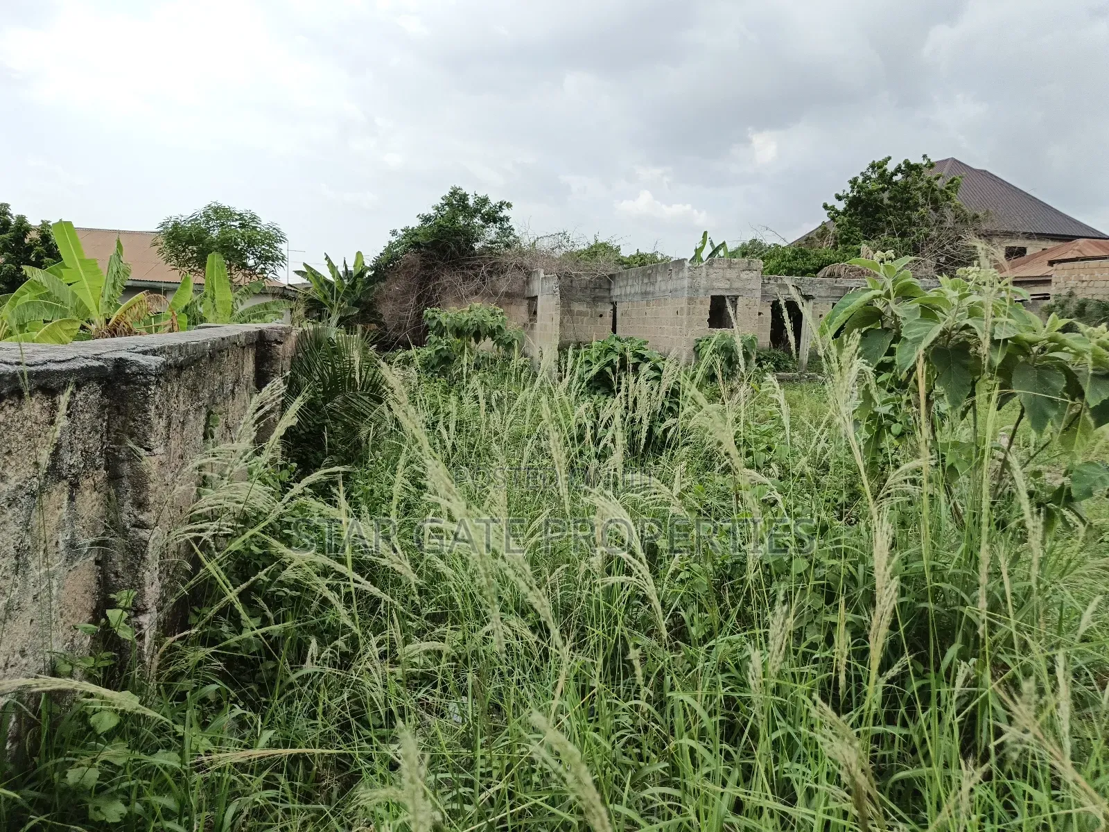 Plot for Sale at Kenyasi Adwumam 130*100 Ft