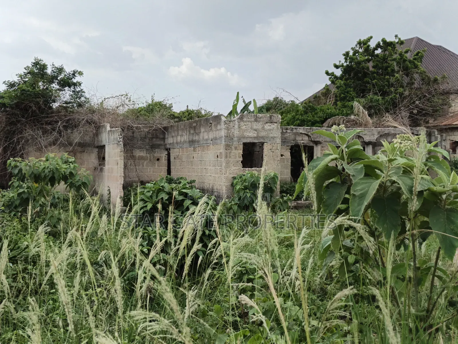 Plot for Sale at Kenyasi Adwumam 130*100 Ft