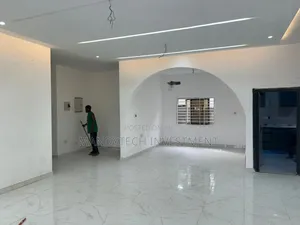 3bdrm Duplex in Little Roses Area for sale