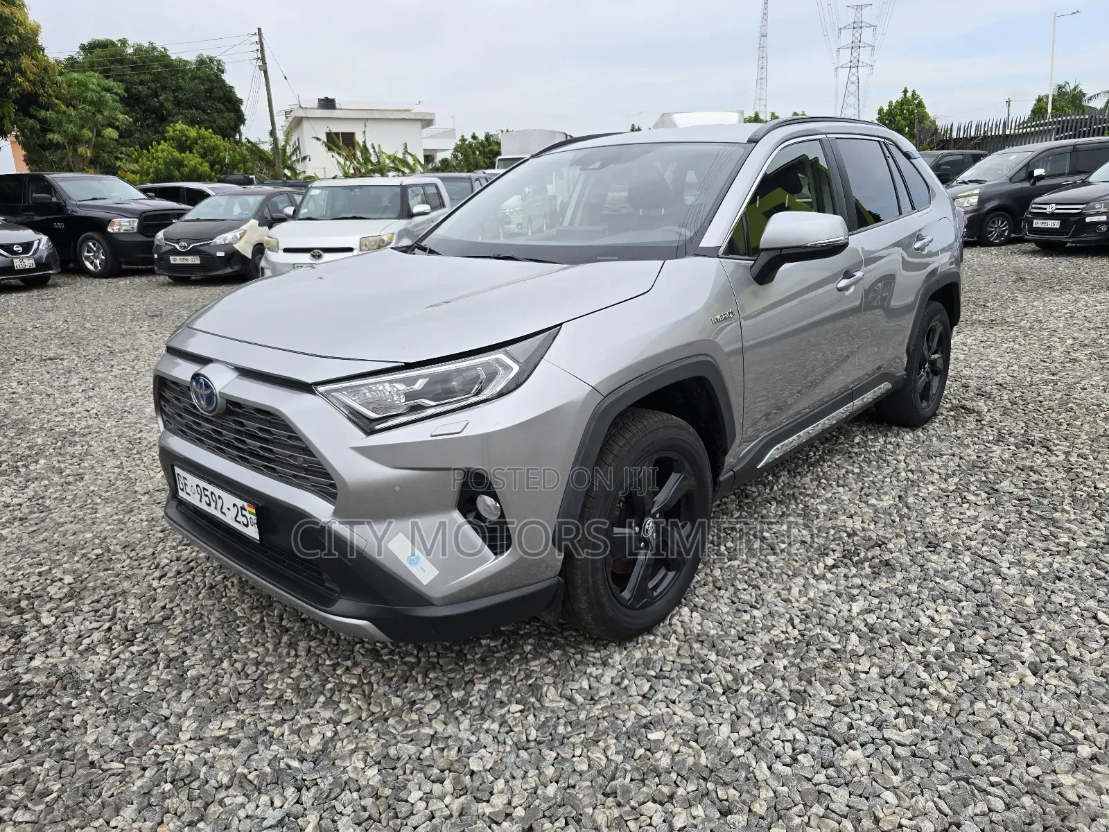 Toyota RAV4 XLE 2021 Gray