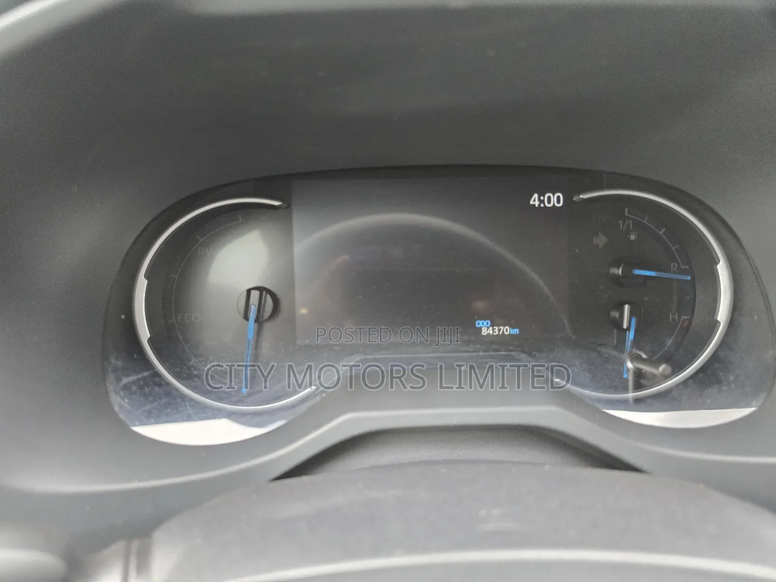 Toyota RAV4 XLE 2021 Gray