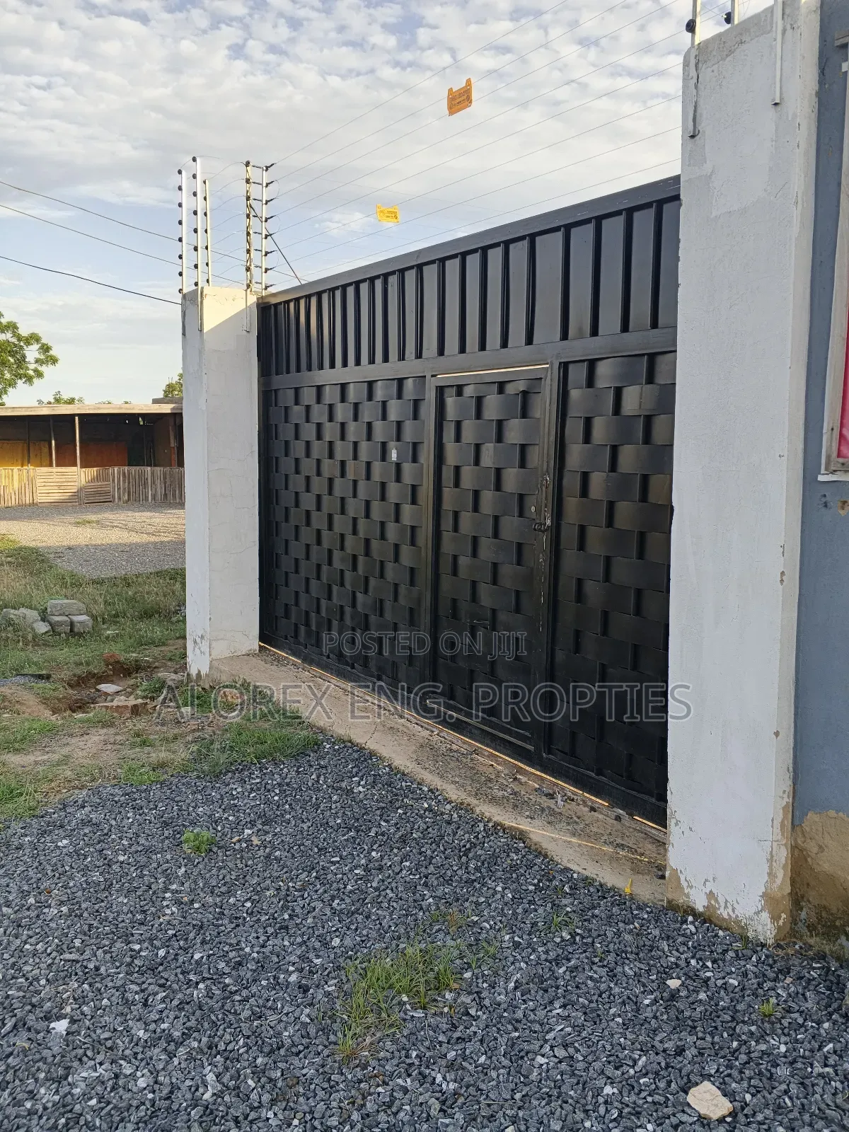 Warehouse for Rent at Dawhenya