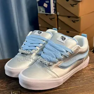 Vans Knu White and Silver