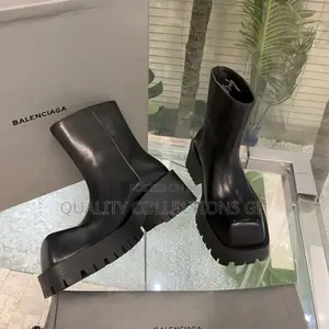 Balenciaga Bulldozer Black