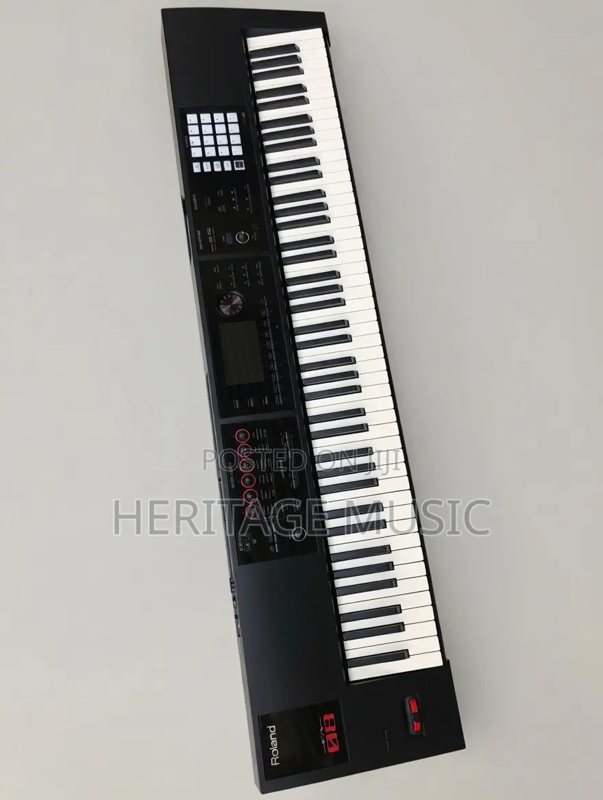 Roland Fa08