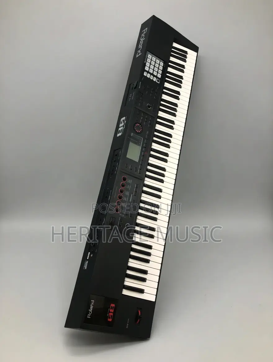 Roland Fa08