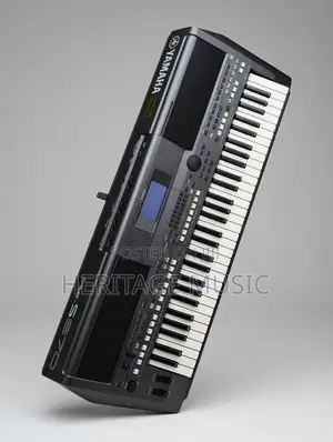 Yamaha PSR S670