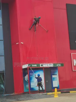 Prime Height Window Glass Cleaning