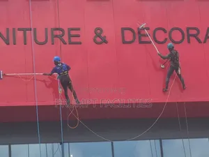 Alucubond and Window Glass Facade Cleaning