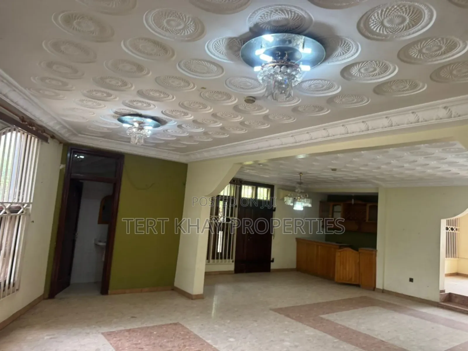 6bdrm House in Achimota for sale