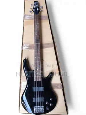 Gio Ibanez Soundgear Active Bass Guitar