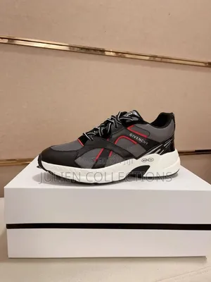 Givenchy Sneaker