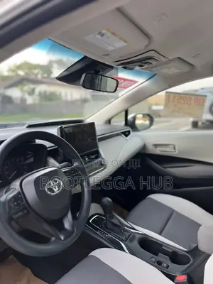 Toyota Corolla LE 2023 Silver
