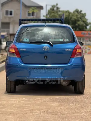 Toyota Yaris SE Hatchback 5dr 2012 Blue