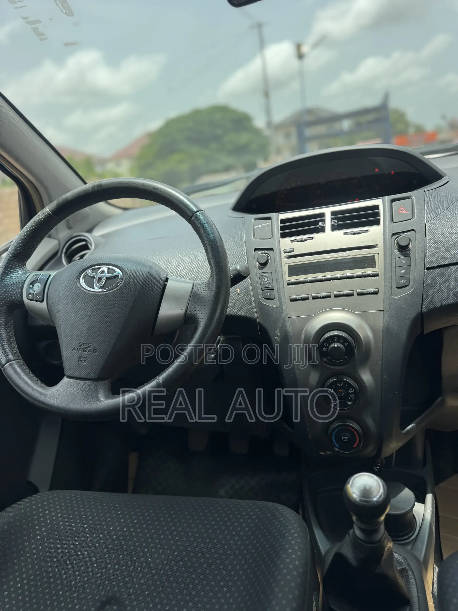 Toyota Yaris SE Hatchback 5dr 2012 Blue