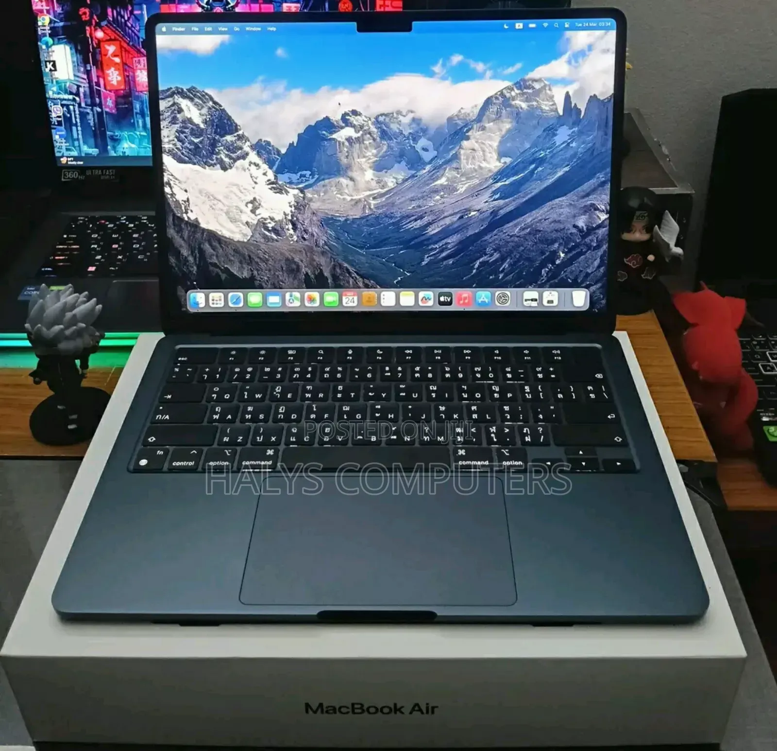 New Laptop Apple MacBook Air 2022 M2 16GB Apple M2 SSD 512GB