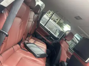 Lexus LX 570 AWD 2021 Black