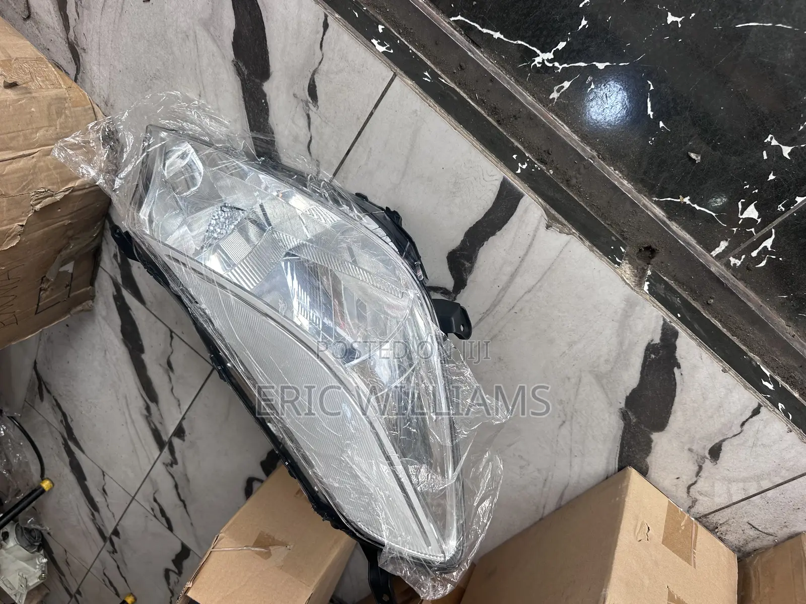 Toyota Vitz 2012 Head Light