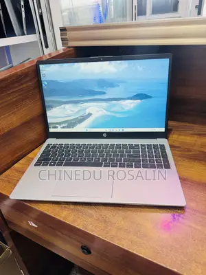 Laptop HP 255 G8 8GB AMD Ryzen 5 SSD 512GB