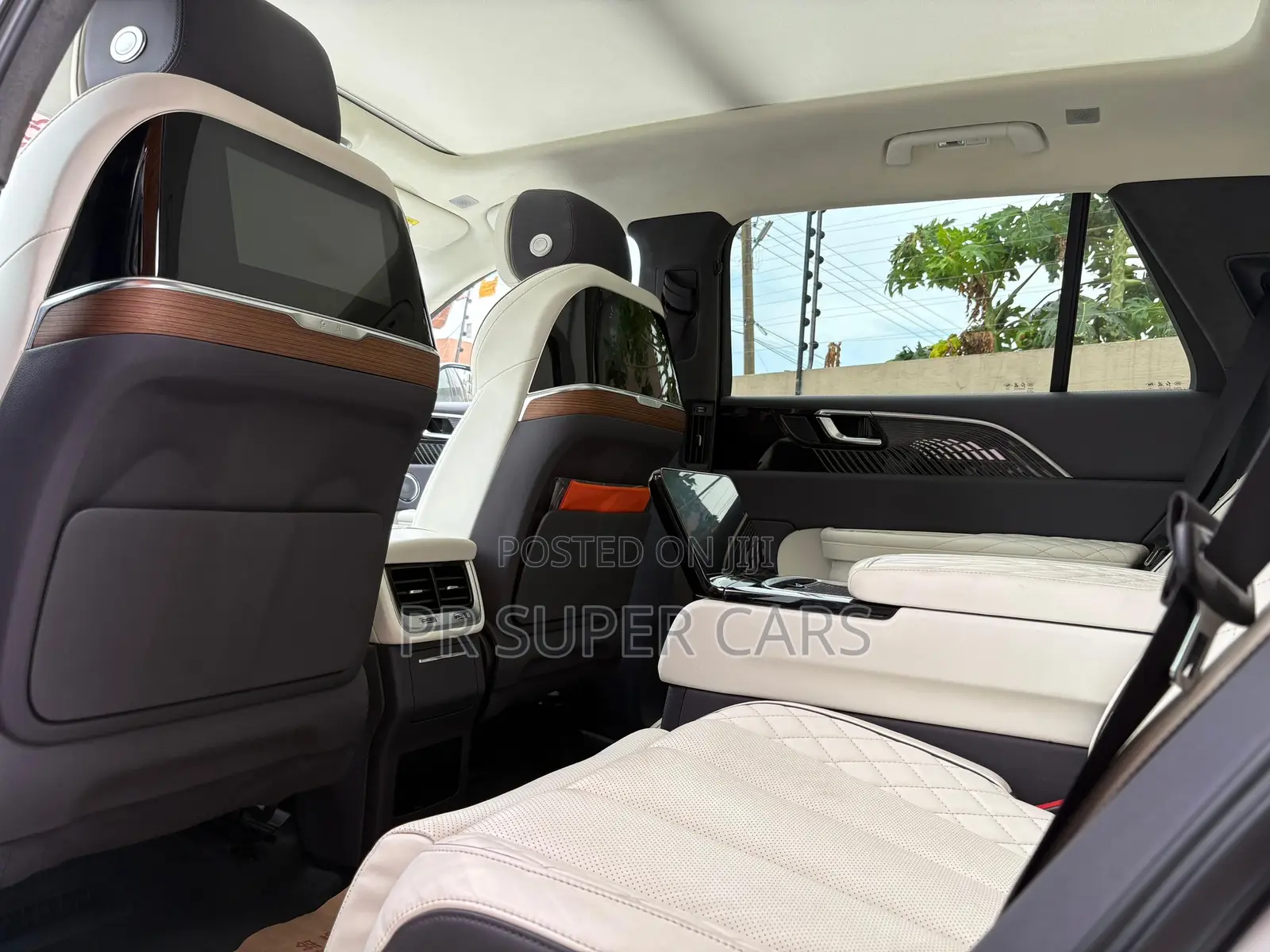 Hongqi E-HS9 2021 Gray