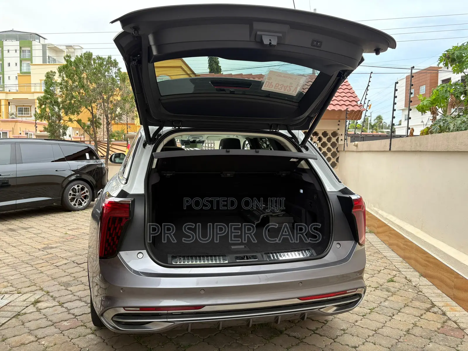 Hongqi E-HS9 2021 Gray