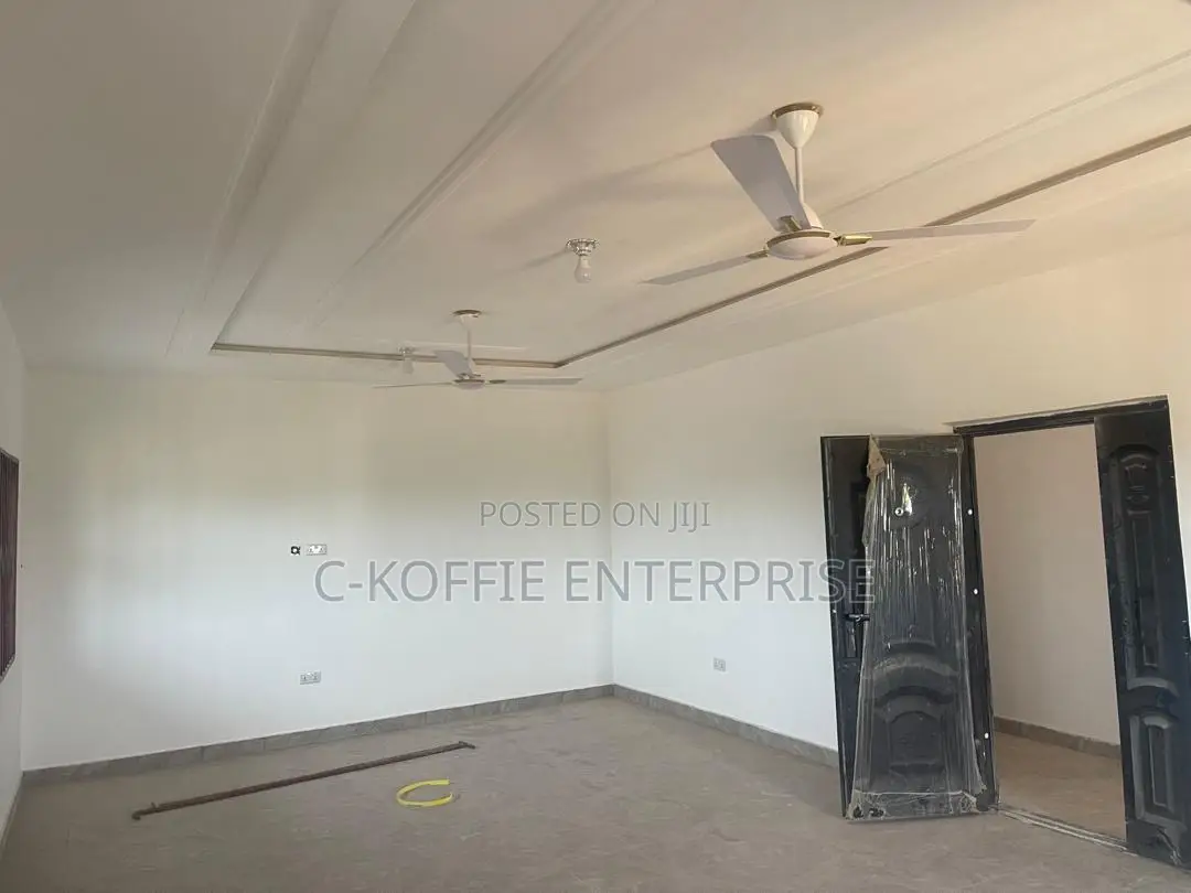 3bdrm Apartment in North Kaneshie for rent