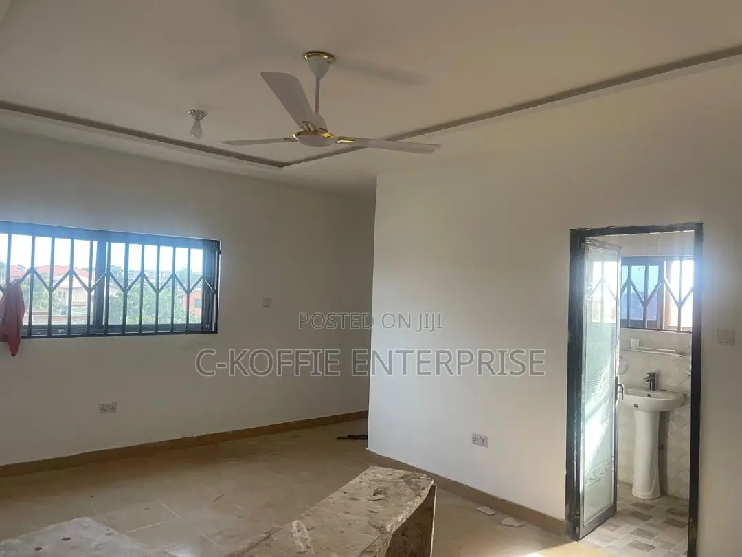 3bdrm Apartment in North Kaneshie for rent