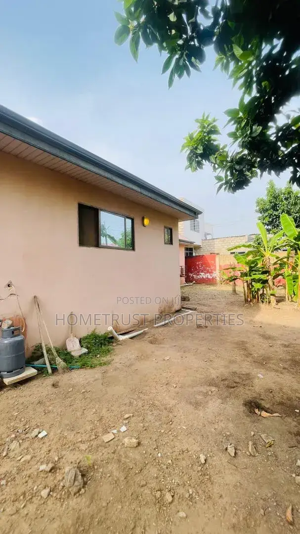 4bdrm House in Amasaman Wachild for sale
