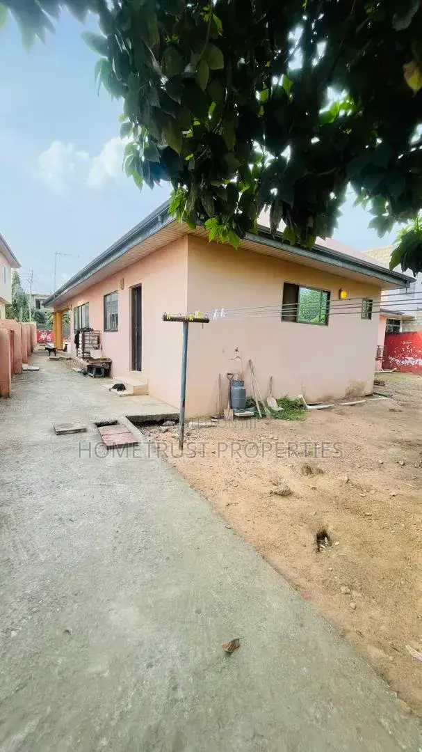 4bdrm House in Amasaman Wachild for sale