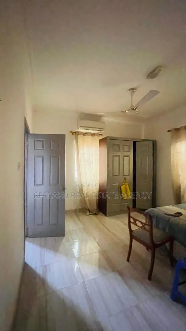 4bdrm House in Sefdard Properties, Amasaman for sale