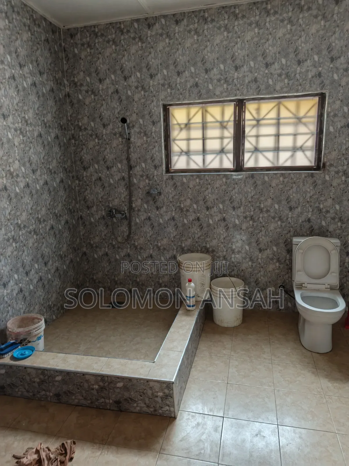 8bdrm House in Free Will Agency, Kumasi Metropolitan for sale